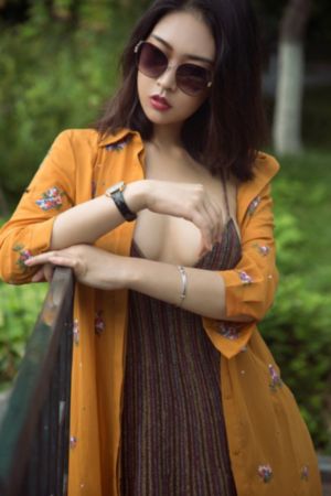 少妇被黑人玩得受不了